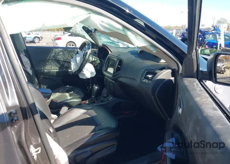 2020 Jeep Compass Trailhawk 4X4 from USA, damaged, VIN 3C4NJDDB2LT232757